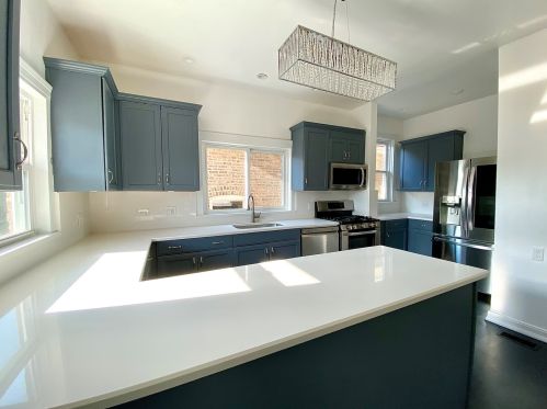 1923 Austin Blvd, Chicago IL 60804-1657 exterior