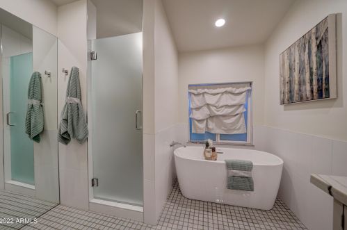 7814 11th Ave, Phoenix AZ  85021-7113 exterior