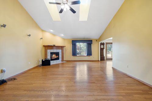 21855 Town Gate Dr, Macomb Township MI 48044-3791 exterior