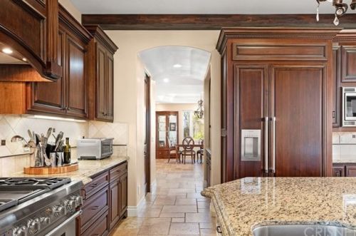 39625 Calle Cabernet, Temecula CA 92591-4005 exterior