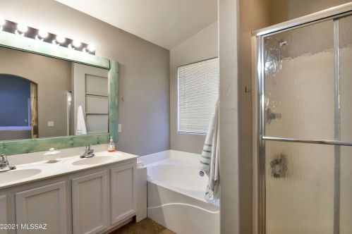 2245 Rio Vistoso Ln, Tucson AZ 85755-1911 exterior