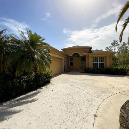 560 Desoto Blvd, Naples FL 34120-9021 exterior