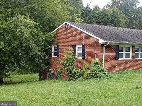 2558 Hillside Dr, Huntingtown MD 20639-9409 exterior