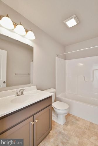 126 High Pointe Dr, Hummelstown PA 17036 exterior