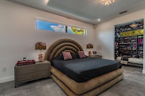 1249 Rordon Ave, Naples FL 34103-4518 exterior