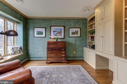 11 Todmorden Dr, Media PA 19086-6727 exterior