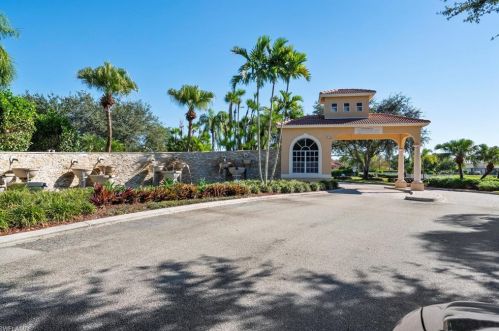 853 Grand Rpd Blvd, Naples FL 34120-4428 exterior