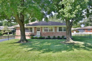 3502 Leith Ln, Louisville, KY 40218-2411