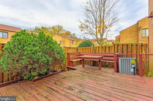 3110 Apple Rd, Washington DC 20018-1605 exterior