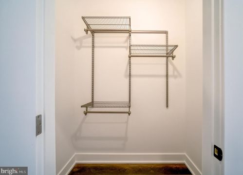 220 Fountain St, Philadelphia PA  19128-4508 exterior