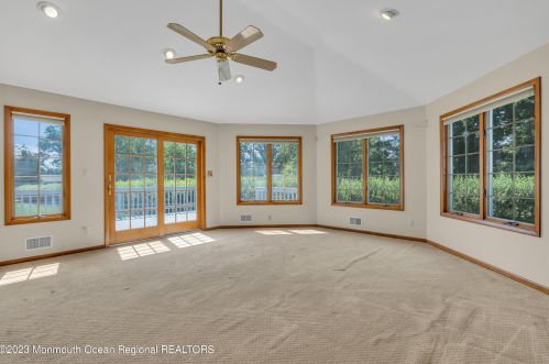 71 Harding Rd, East Freehold NJ 07728-5446 exterior