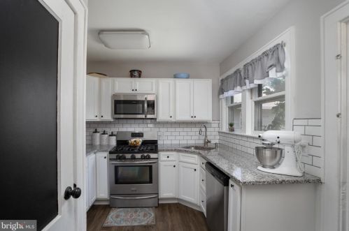 1828 Exton Ave, Trenton NJ 08610-3323 exterior