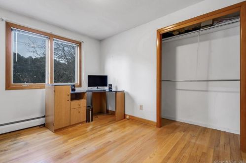 466 Church St, Hartford CT 06103-1107 exterior