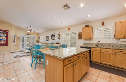 11280 Flt Granite Dr, Tucson AZ 85737-4614 exterior