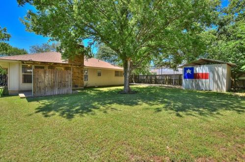 111 Wagon Wheel Trl, Georgetown TX 78628-2408 exterior