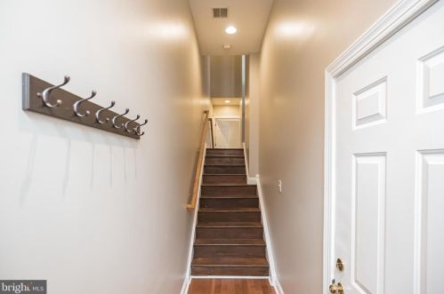 931 18 St, Philadelphia PA 19140-3508 exterior