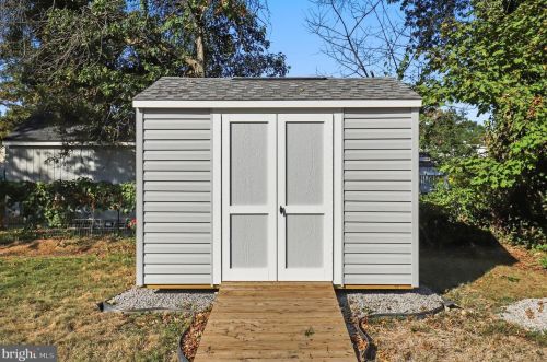 3419 Memorial St, Alexandria VA  22306-1548 exterior