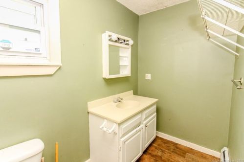 387 Putnam Pike, Killingly CT 06241-1608 exterior