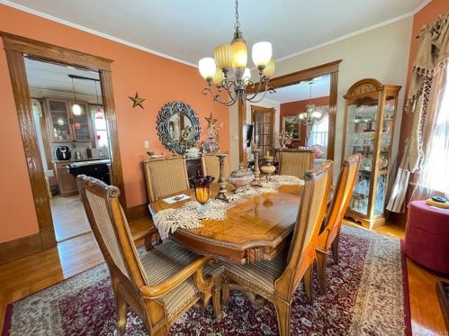 37 Grand Ave, Poughkeepsie NY 12603-4403 exterior