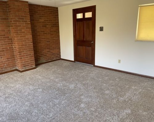 1440 Orr Dr, Pittsburgh, PA 15234-2335