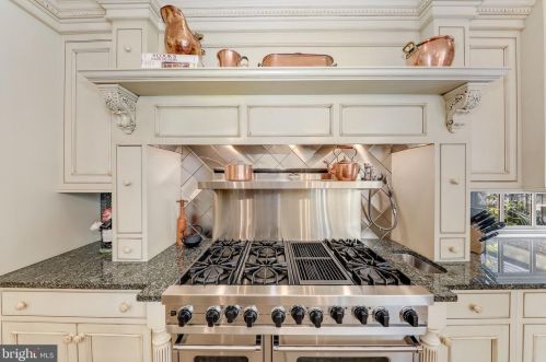 11720 Centurion Way, Rockville MD 20854-6420 exterior