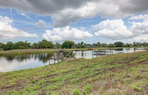 174 Dalton Cir, Fort Pierce FL 34953-5847 exterior