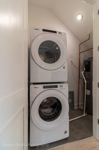 4457 Calumet Ave, Chicago IL 60653-3306 exterior