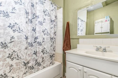 221 Eastern Ave, Joliet IL 60432-1805 exterior