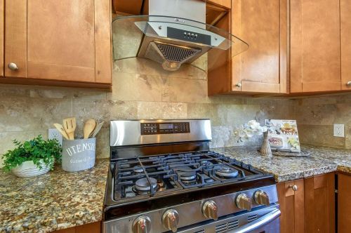 365 Roswell Dr, Milpitas CA 95035-5948 exterior