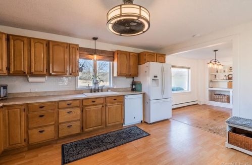 113 Norwich Ave, Exeter, CT 06249-2621