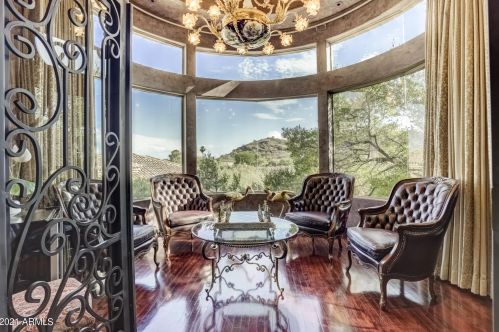 13841 Cyn Dr, Phoenix AZ 85016-2403 exterior