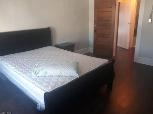 44 Becker Ter, Irvington NJ  07111-1311 exterior