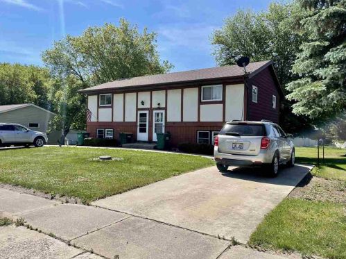 1141 Winston Dr, Edgerton WI 53534-1010 exterior