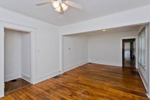 207 Montgomery St, Chicopee MA 01020-1910 exterior