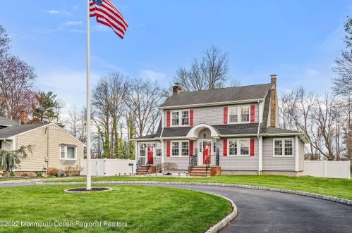 70 Emerald Pl, Clark, NJ 07066-1468