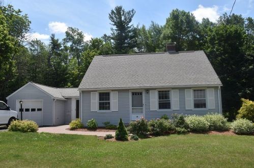 12 Whitney Dr, Worcester, MA 01612-1102