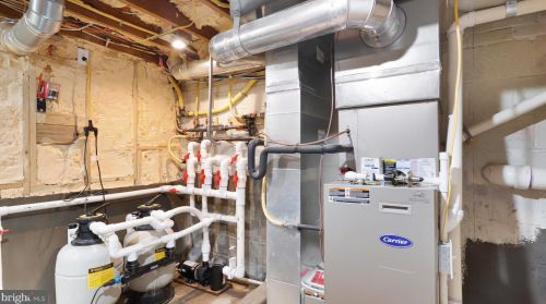 4512 Dolphin Ln, Alexandria VA 22309-3110 exterior