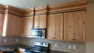 2975 92nd Ave, Portland OR  97266-1429 exterior