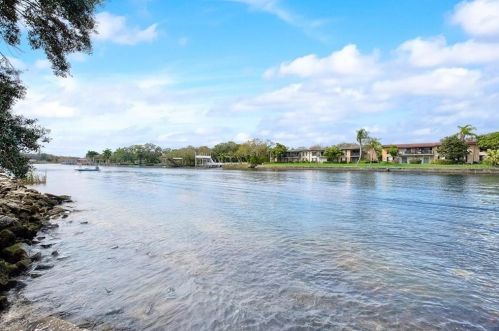 309 Crest Ave, Tampa FL 33614-6709 exterior