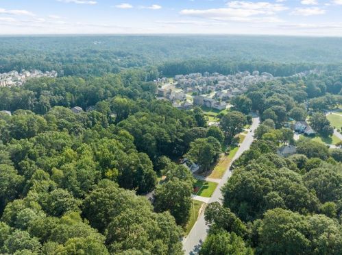 3845 Laurel Fls Dr, Lithonia GA 30039-6586 exterior