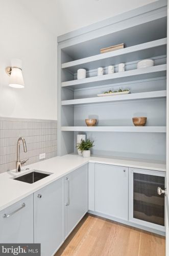 4526 Hawthorne St, Washington DC 20016-3570 exterior