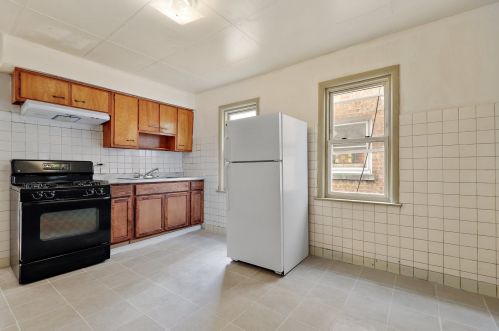 4154 Artesian Ave, Chicago IL 60632-1204 exterior