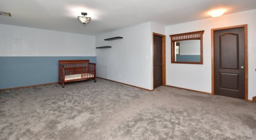 4631 68, Milwaukee WI 53220-3917 exterior