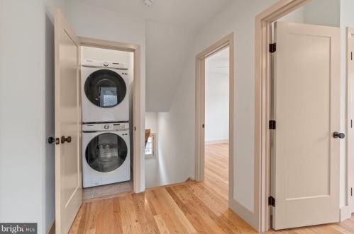 8 Narberth Ter, Camden NJ  08108-1017 exterior