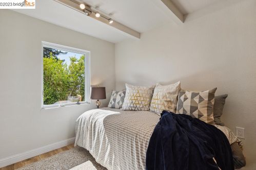 680 Grizzly Peak Blvd, Berkeley CA 94708-1741 exterior