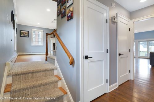 30 Cardinal Rd, Middletown NJ 07748-3262 exterior