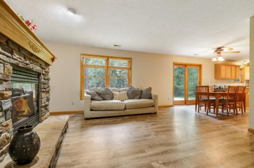 16 Baillon Ln, St Marys Point MN 55043-8714 exterior