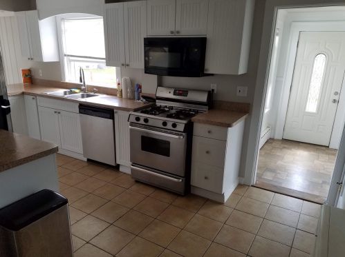 94 Pillsbury St, Concord NH 03301-3523 exterior