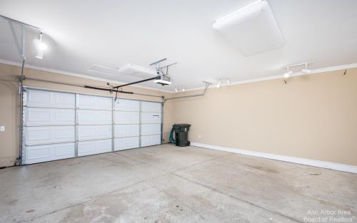 301 Fairways Ln, Lyndon Twp MI 48118-2130 exterior