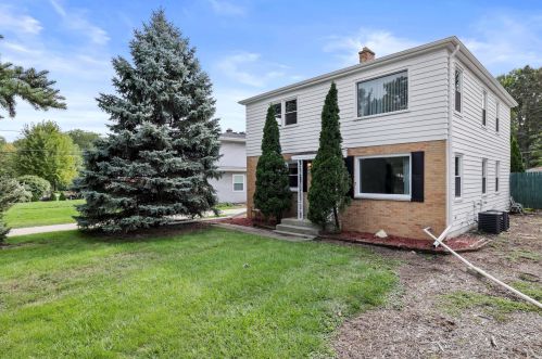 2131 106th St, Milwaukee, WI 53226-2301